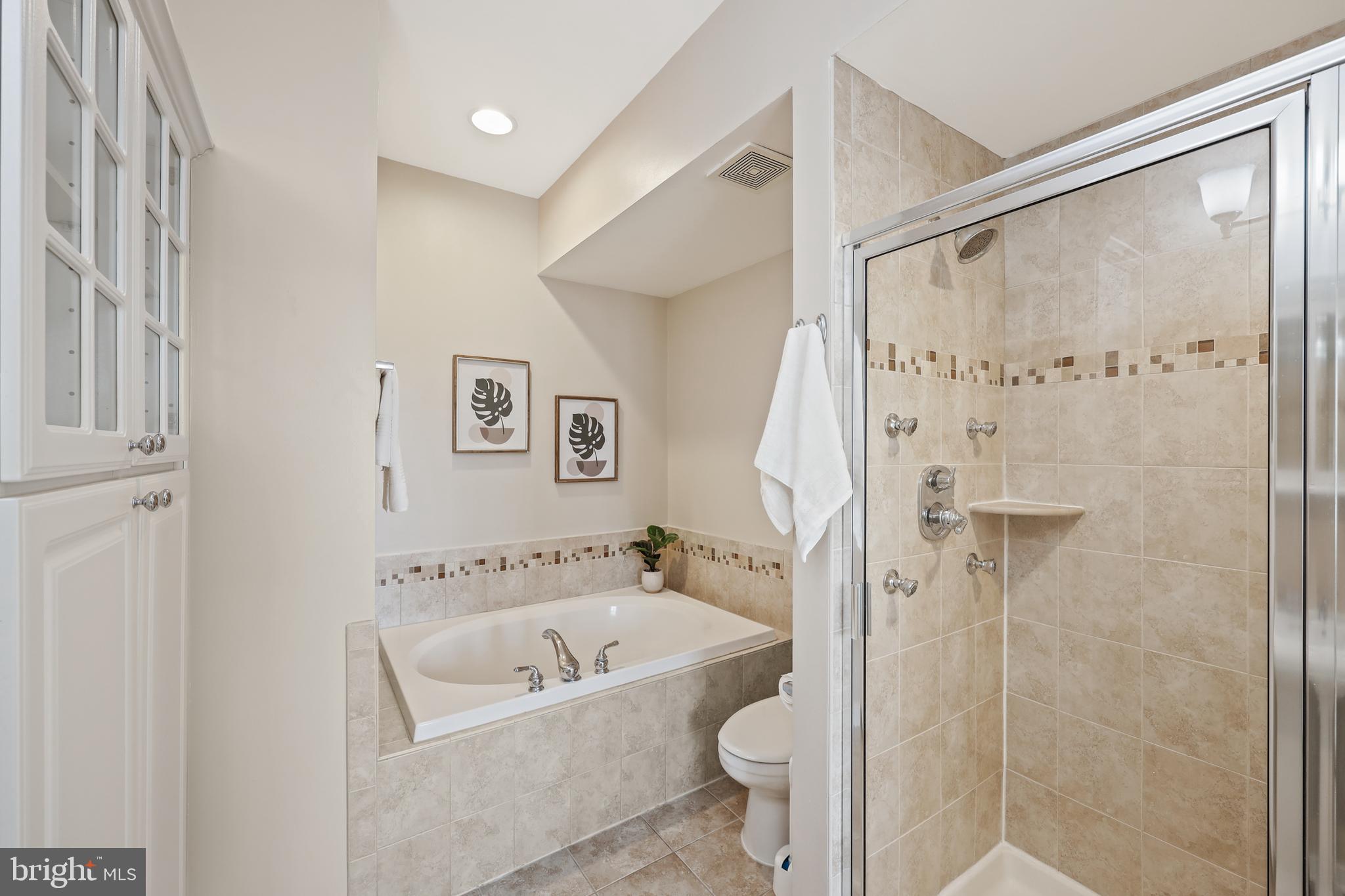 21 Yogurt Lane Baltimore, MD 21231 - Photo 27 of 40 Primary Bath with soaking tub