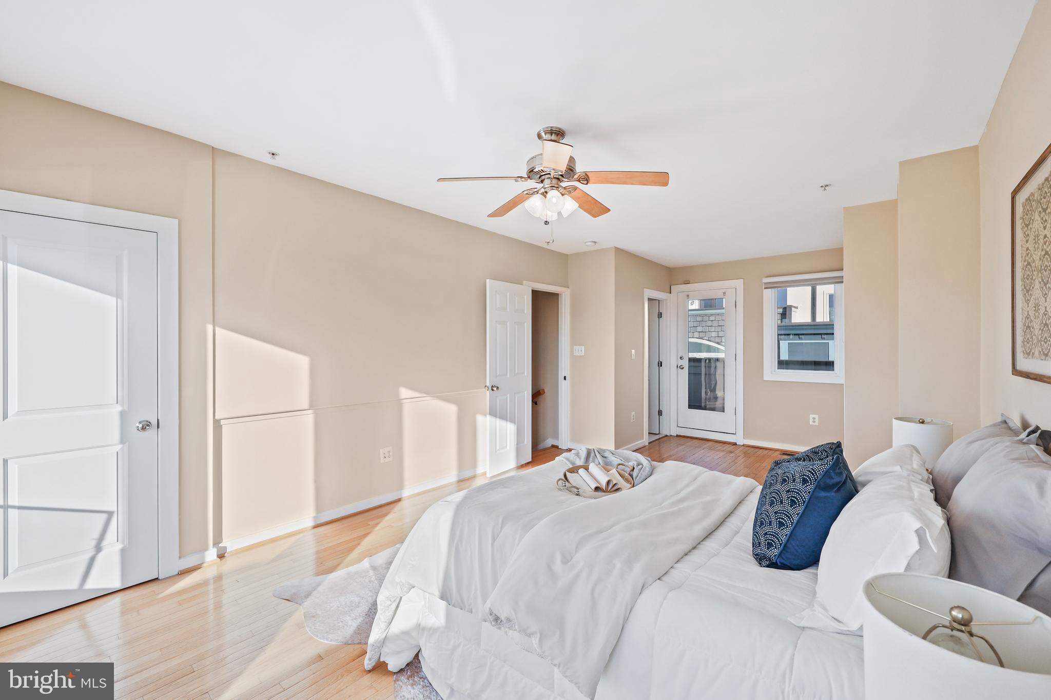 21 Yogurt Lane Baltimore, MD 21231 - Photo 33 of 40 Bedroom 3 with ceiling fan