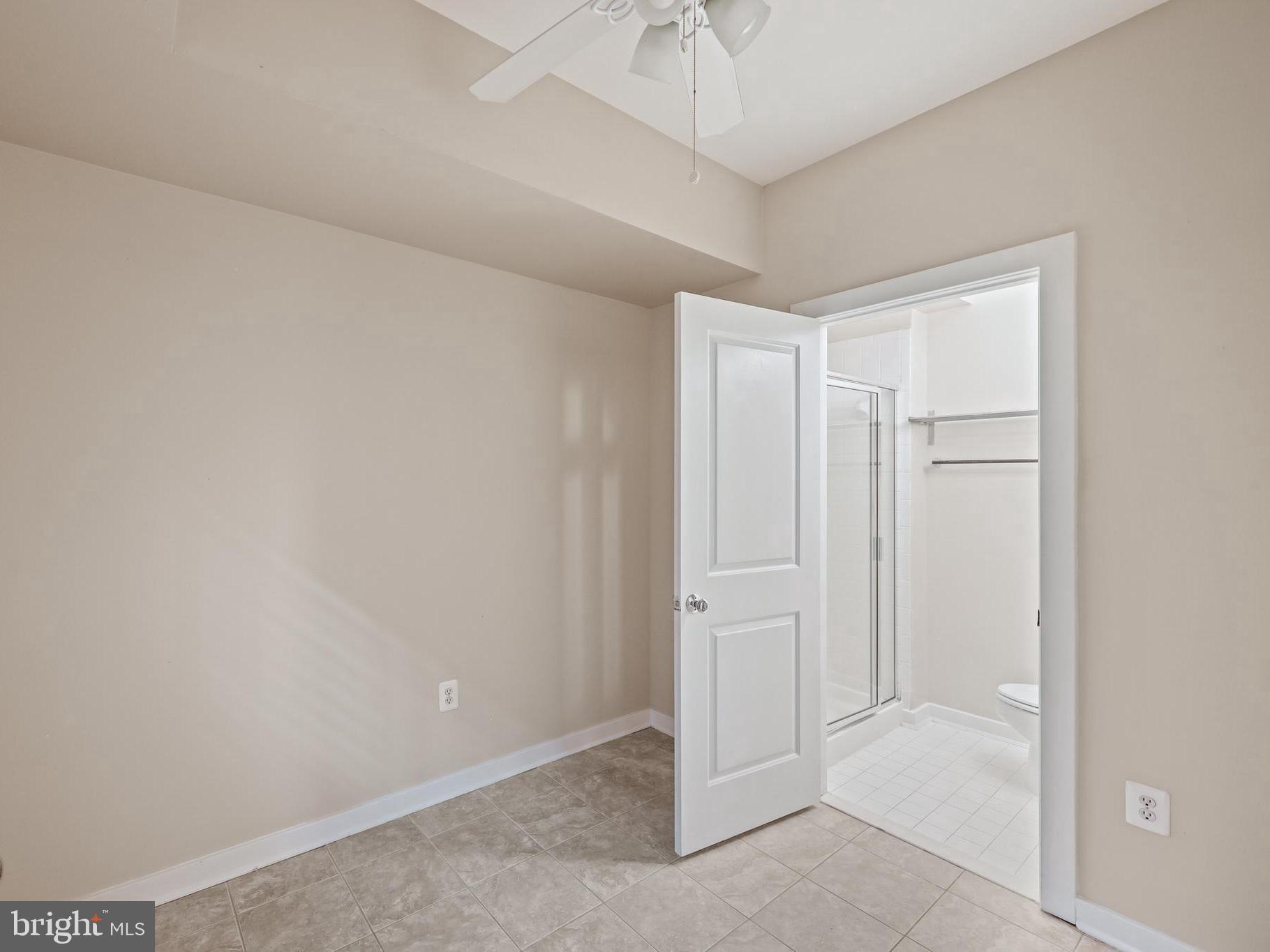 21 Yogurt Lane Baltimore, MD 21231 - Photo 8 of 40 Bedroom 4 with ceiling fan