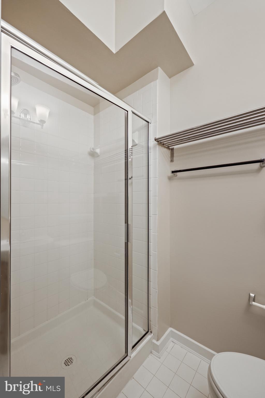 21 Yogurt Lane Baltimore, MD 21231 - Photo 10 of 40 Entry Level Full Bath with step-in shower