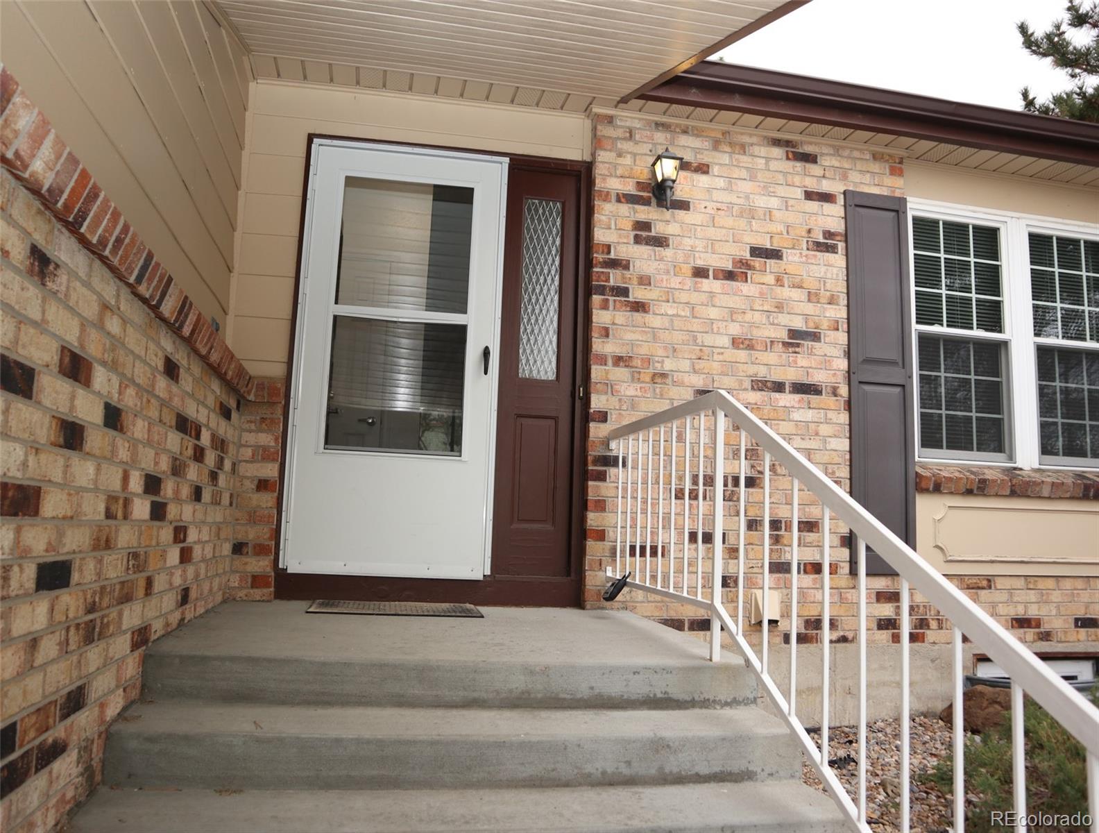 3754 South Walden Way Aurora, CO 80013 - Photo 3 of 35