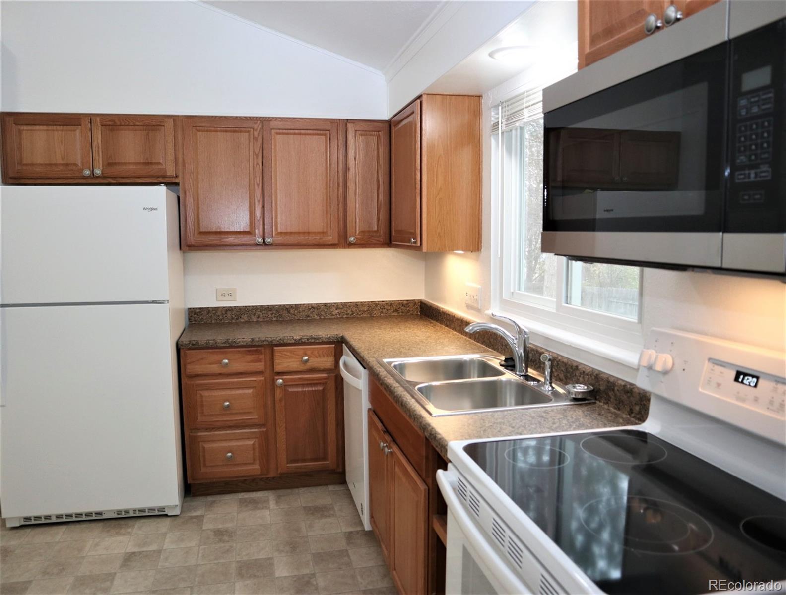 3754 South Walden Way Aurora, CO 80013 - Photo 5 of 35