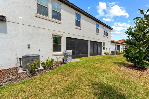 $284,900 | 17538 Holly Wl Avenue, Wimauma, FL 33598