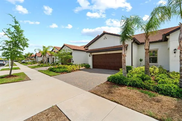 $284,900 | 17538 Holly Wl Avenue, Wimauma, FL 33598
