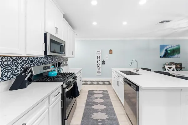$284,900 | 17538 Holly Wl Avenue, Wimauma, FL 33598
