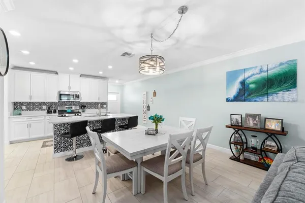 $284,900 | 17538 Holly Wl Avenue, Wimauma, FL 33598