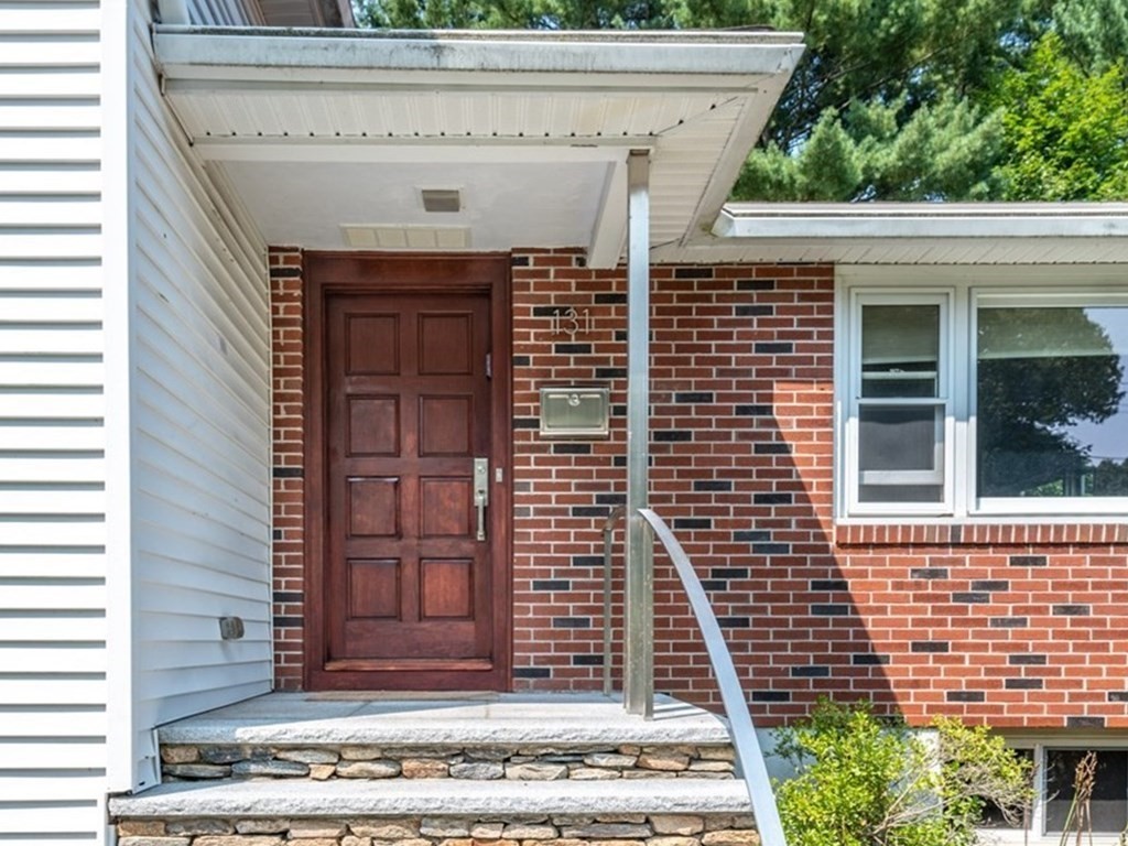 131 Wayne Road Newton, MA 02459 - Photo 2 of 31
