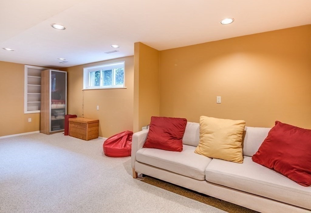 131 Wayne Road Newton, MA 02459 - Photo 26 of 31