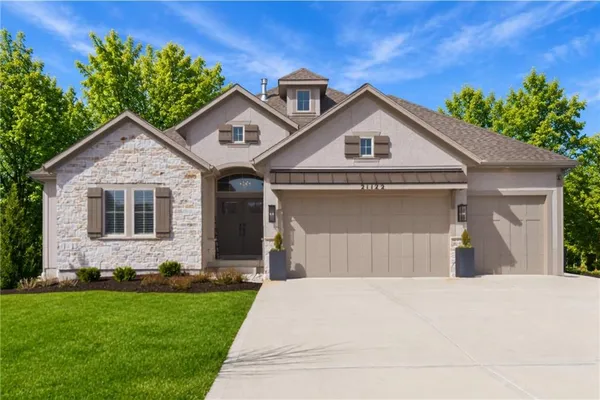 $850,000 | 21122 189th Street, Spring Hill, KS 66083