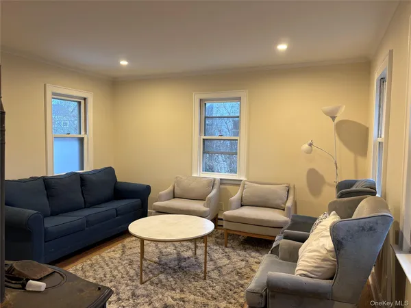 $2,500 | 325 Wiggins Street, Unit 1, Greenport, NY 11944