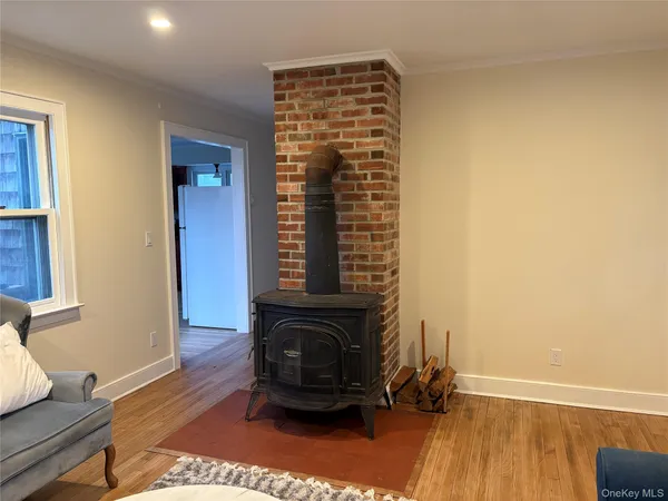 $2,500 | 325 Wiggins Street, Unit 1, Greenport, NY 11944