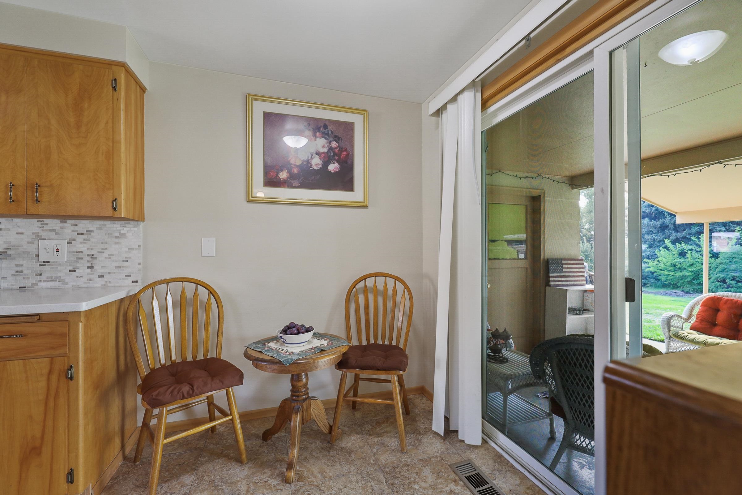 713 North University Road Spokane Valley, WA 99206 - Photo 9 of 20 Gallery Image 9