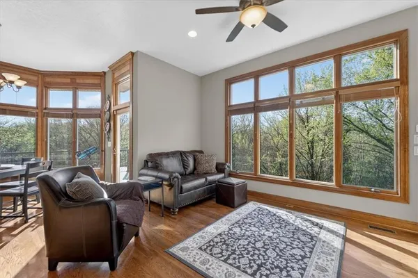 $1,100,000 | 8615 Northwest Baker Rd Circle, Kansas City, MO 64153