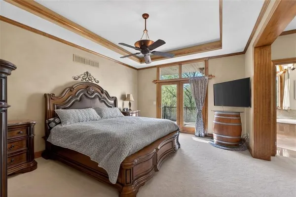 $1,100,000 | 8615 Northwest Baker Rd Circle, Kansas City, MO 64153