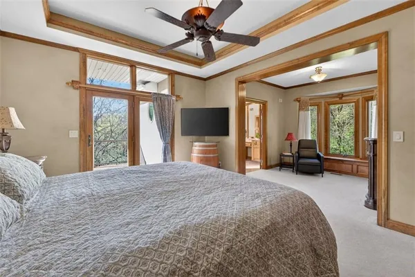 $1,100,000 | 8615 Northwest Baker Rd Circle, Kansas City, MO 64153