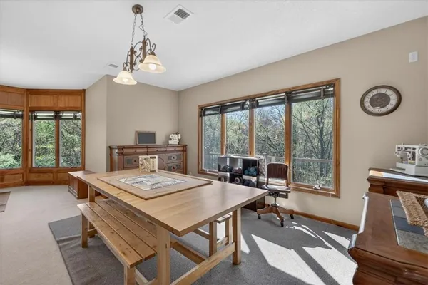 $1,100,000 | 8615 Northwest Baker Rd Circle, Kansas City, MO 64153