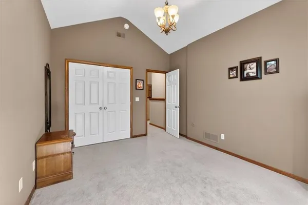 $1,100,000 | 8615 Northwest Baker Rd Circle, Kansas City, MO 64153