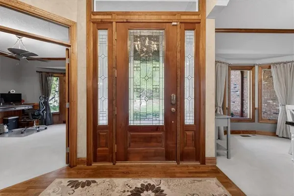 $1,100,000 | 8615 Northwest Baker Rd Circle, Kansas City, MO 64153