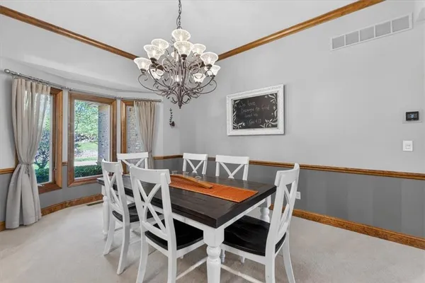 $1,100,000 | 8615 Northwest Baker Rd Circle, Kansas City, MO 64153