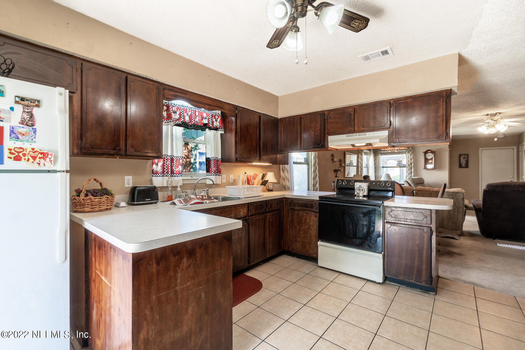 8964 Ivey Road Jacksonville, FL 32216 - Photo 9 of 29 Kitchen c