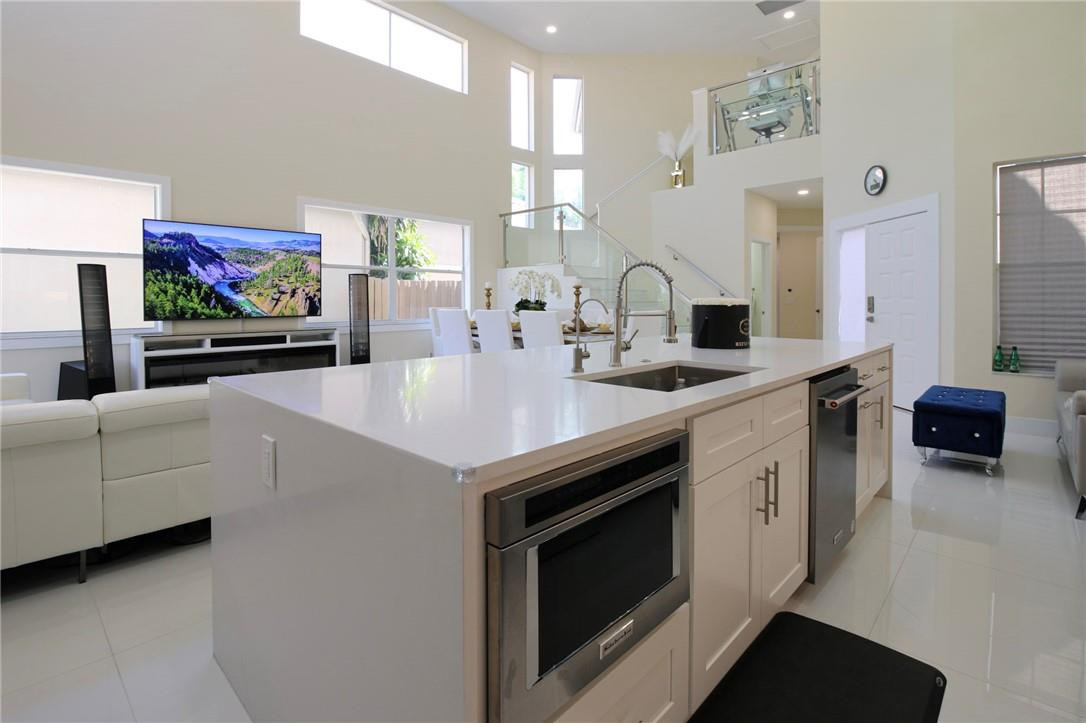 6628 Northwest 25th Court Boca Raton, FL 33496 - Photo 6 of 40 Photo 6