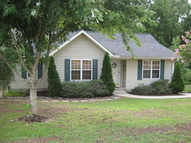 528 West Chapin Road Aberdeen, NC 28315 - Photo 1 of 9 Primary Photo