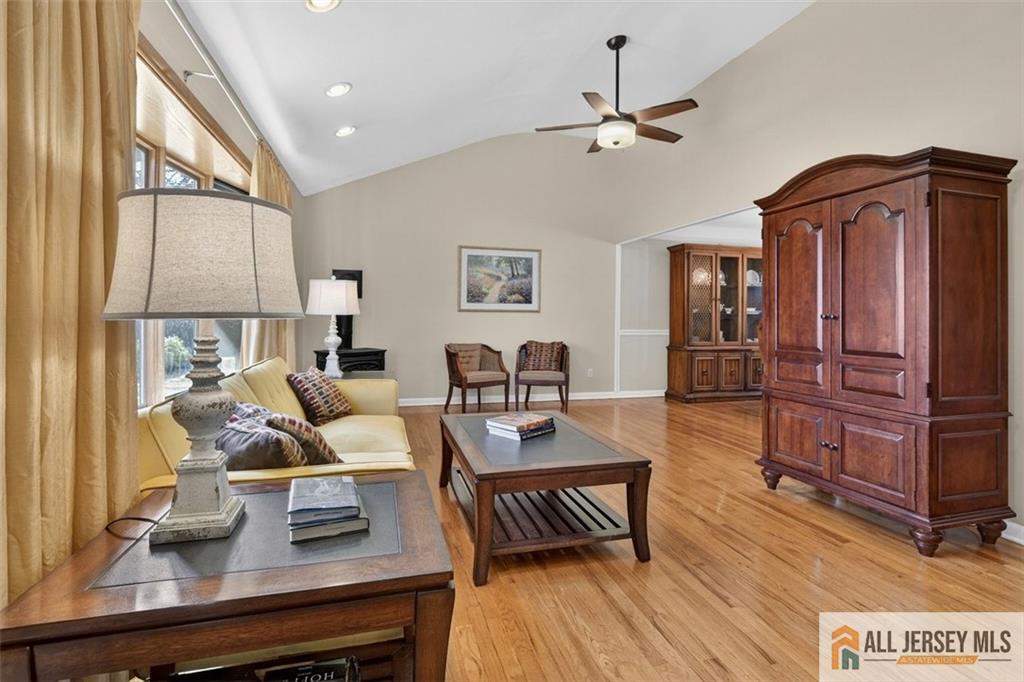 7 Griggs Road Cranbury, NJ 08512 - Photo 6 of 32 Gallery Image 6