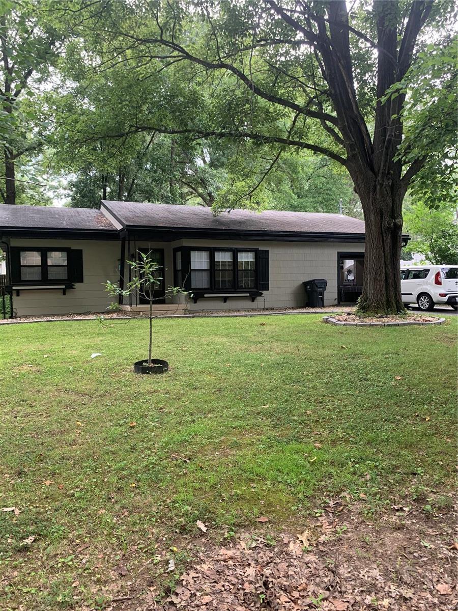 35 Appletree Lane Belleville, IL 62221 - Photo 1 of 20 Gallery Image 1