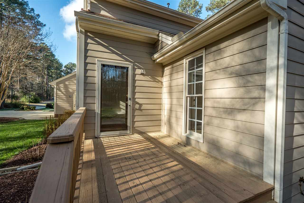 612 Downpatrick Lane Raleigh, NC 27615 - Photo 17 of 25 Deck