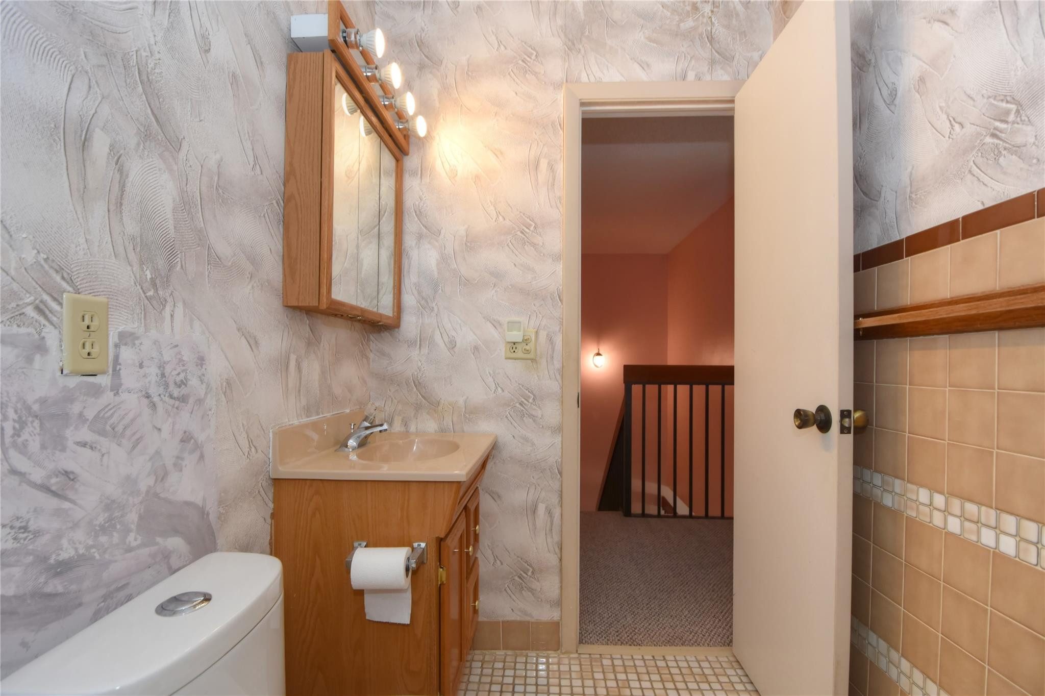 5467 Gate Lake Road, Unit 5467 Tamarac, FL 33319 - Photo 44 of 57 Guest Bath
