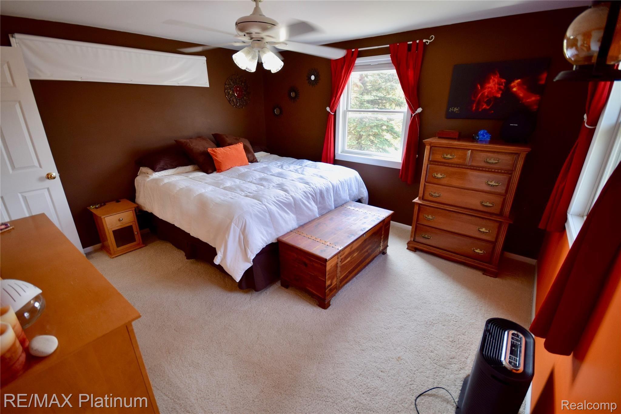 8527 Turner Road Fenton, MI 48430 - Photo 11 of 27 DSC_0247.jpg