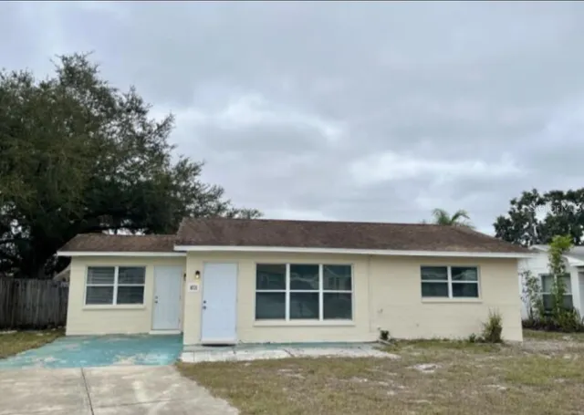 $1,700 | 10731 108th Street North, Seminole, FL 33778