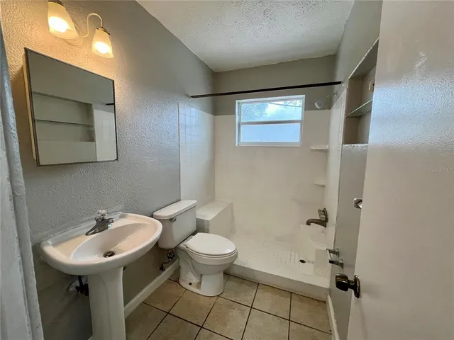 $1,700 | 10731 108th Street North, Seminole, FL 33778