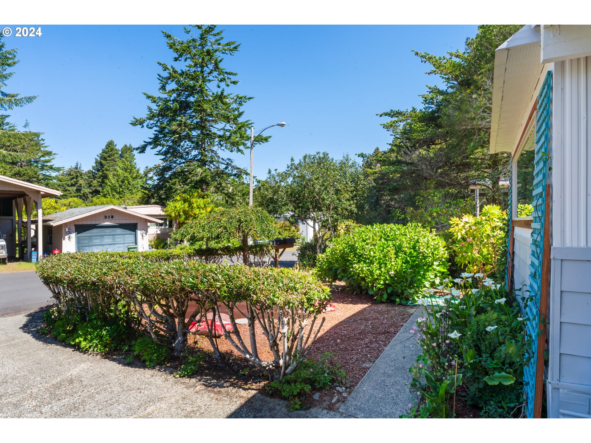 1600 Rhododendron Drive, Unit 291 Florence, OR 97439 - Photo 19 of 28 Front Yard