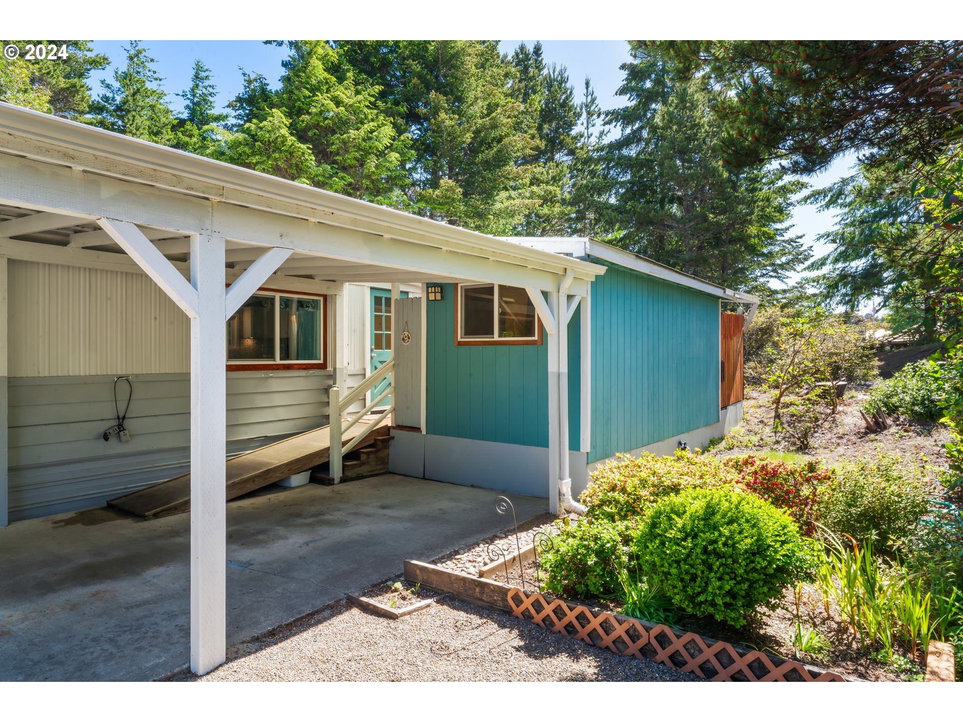 1600 Rhododendron Drive, Unit 291 Florence, OR 97439 - Photo 21 of 28 Shed