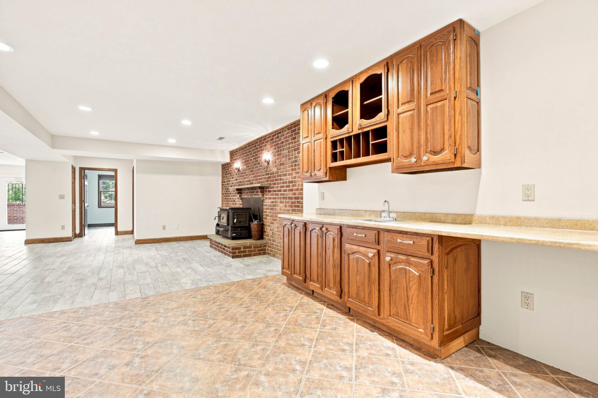 318 Duxbury Road Silver Spring, MD 20905 - Photo 46 of 58 Gallery Image 46