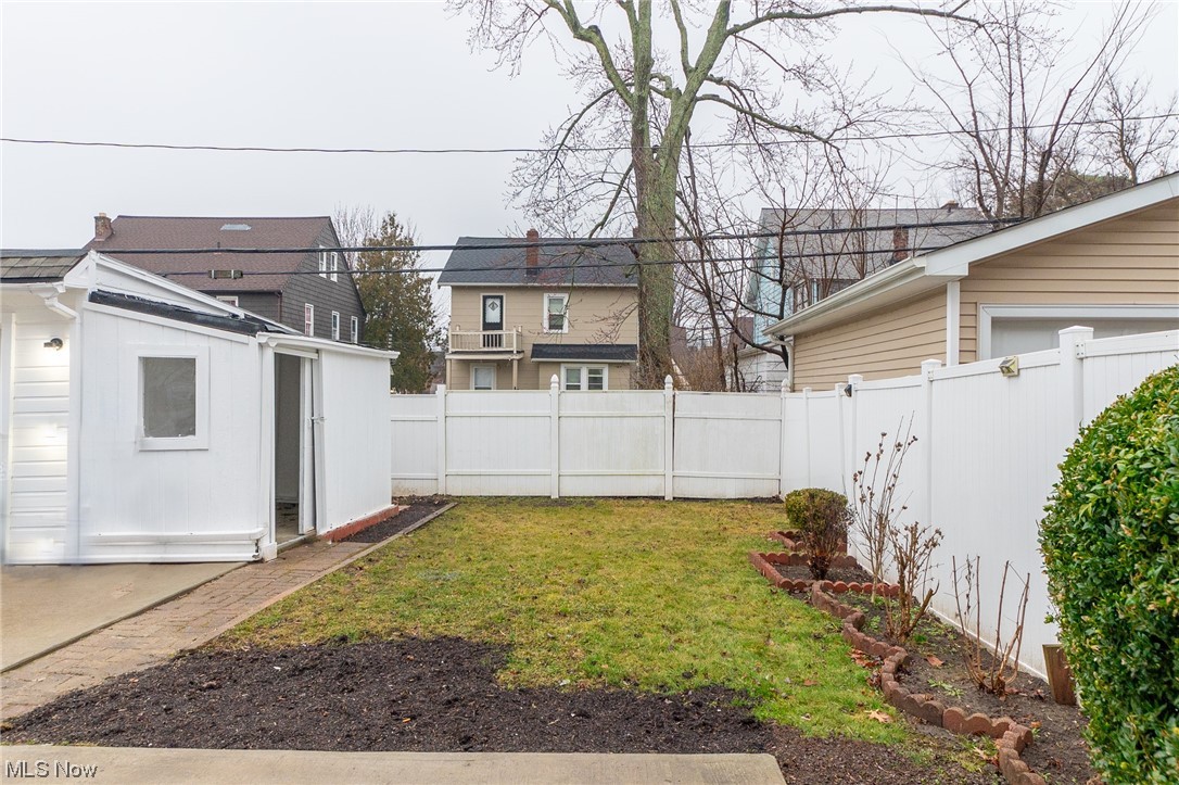 3517 Bainbridge Road Cleveland Heights, OH 44118 - Photo 34 of 35 View of yard