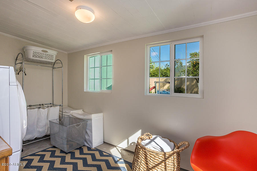 518 West Almeria Road Phoenix, AZ 85003 - Photo 22 of 29 Laundry