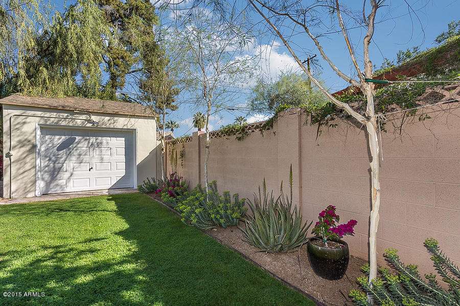 518 West Almeria Road Phoenix, AZ 85003 - Photo 25 of 29 Bk Yd 3