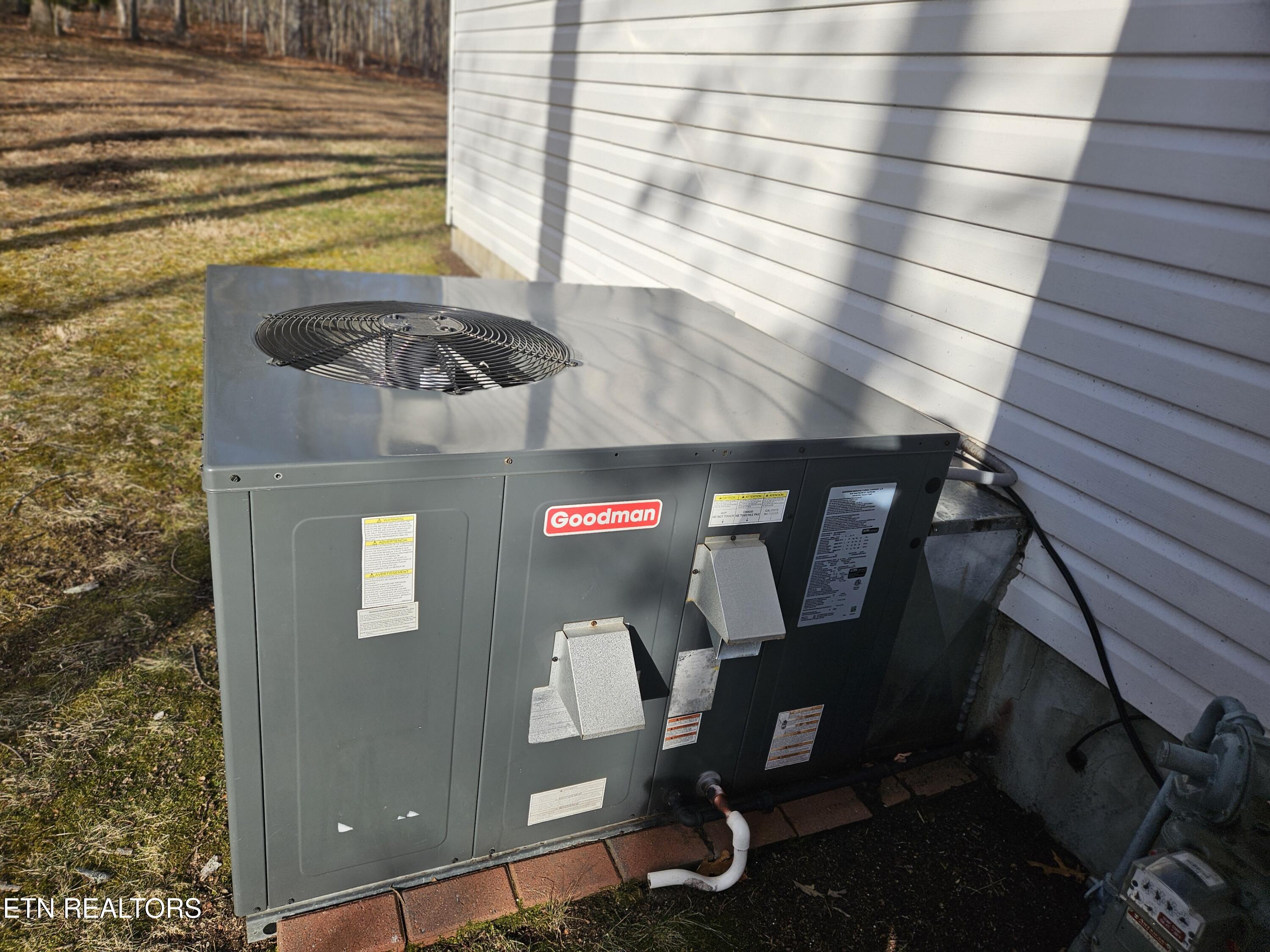 6219 Osage Road Crossville, TN 38572 - Photo 9 of 40 20260129_150716