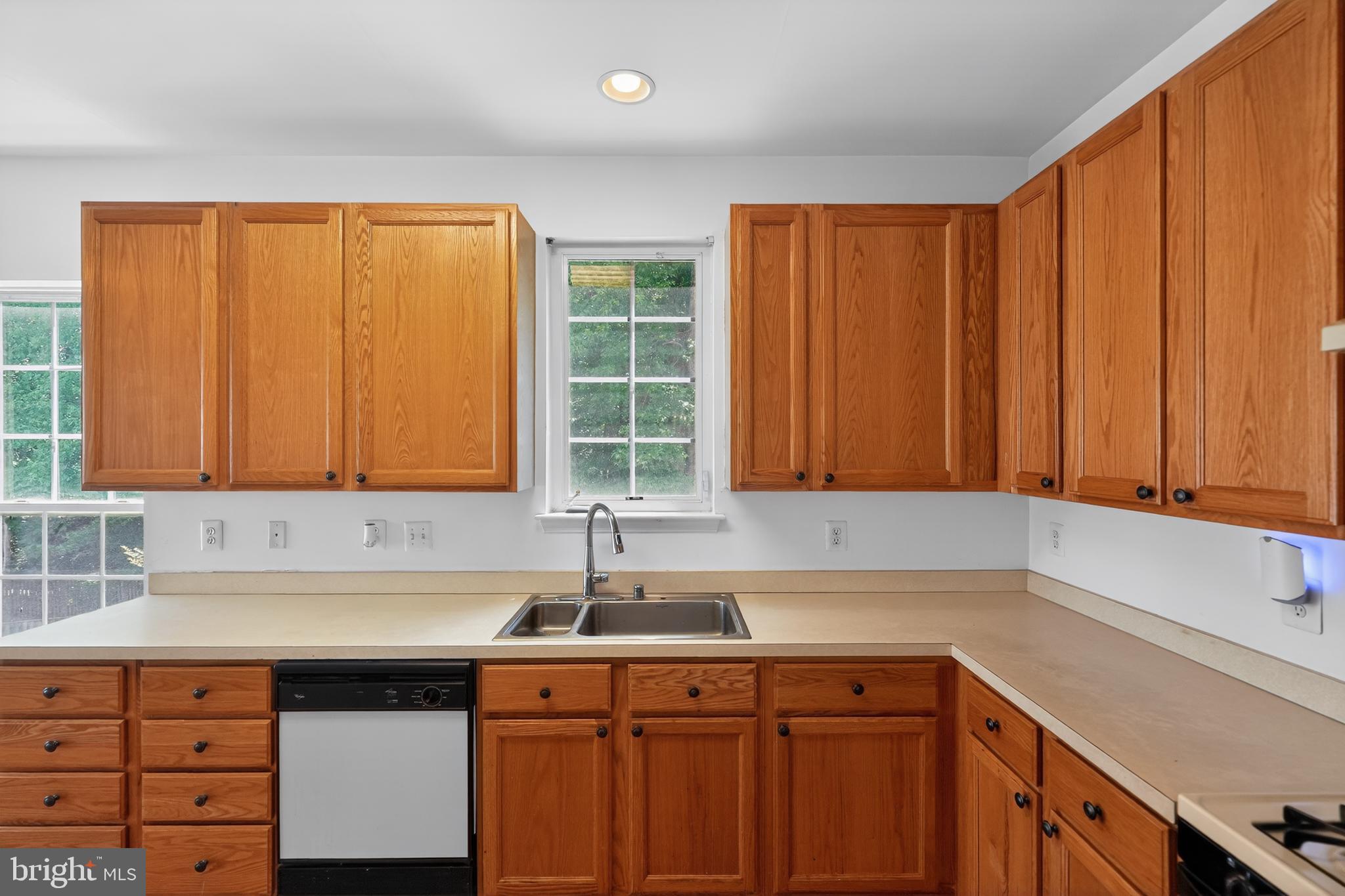 9200 Fox Park Road Clinton, MD 20735 - Photo 10 of 30