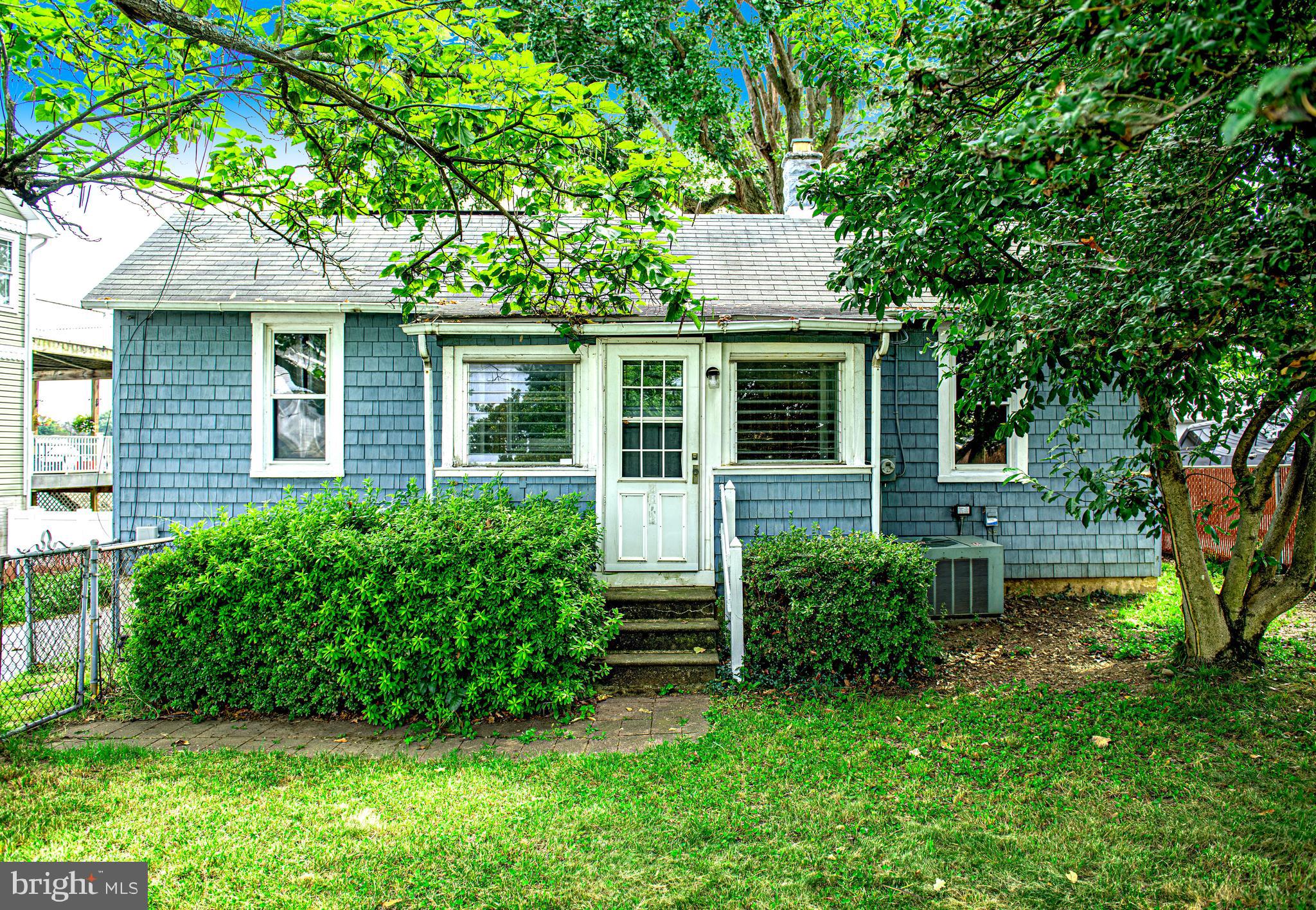 807 Wise Avenue Dundalk, MD 21222 - Photo 2 of 42 Additional front view.