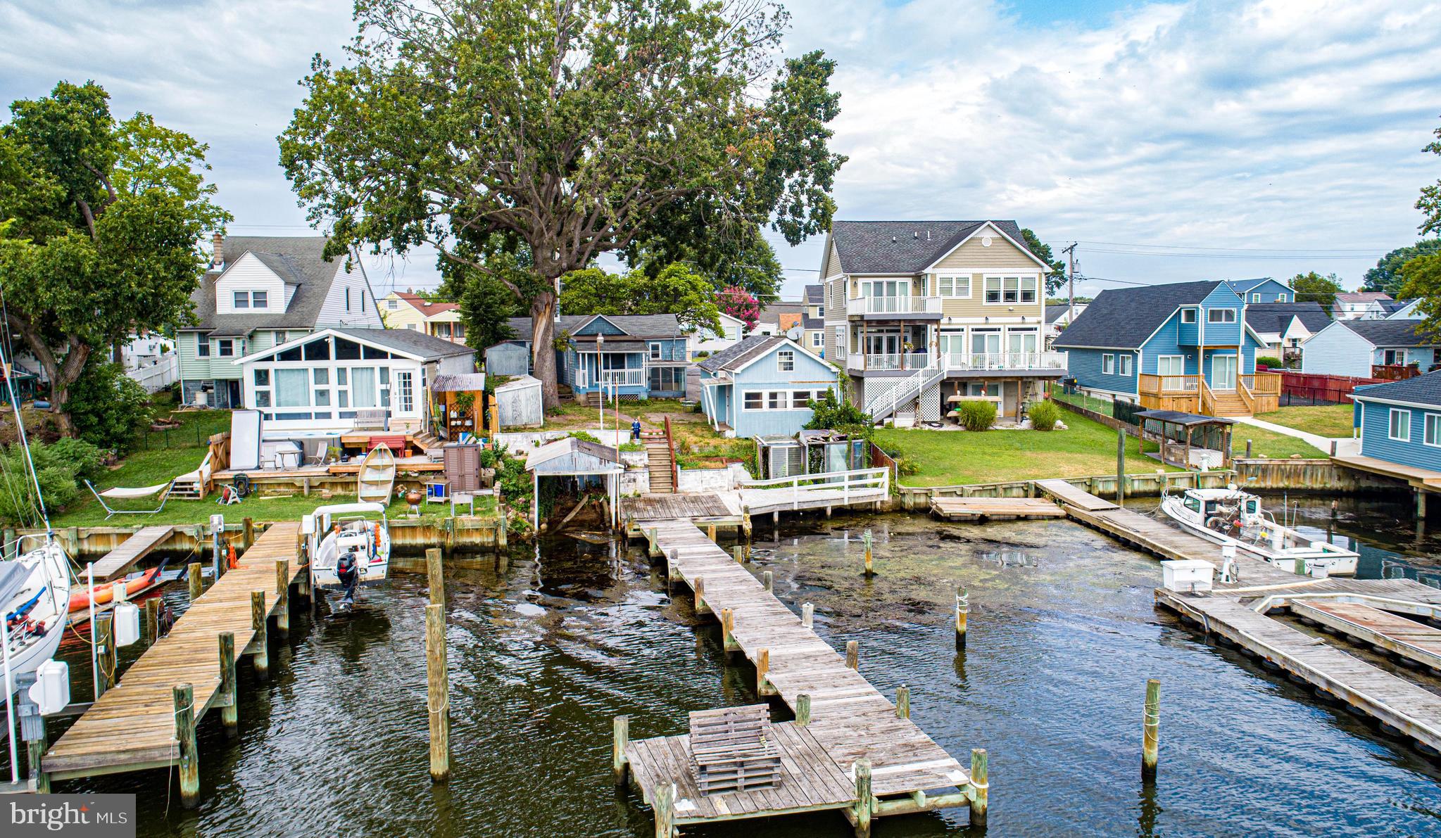 807 Wise Avenue Dundalk, MD 21222 - Photo 33 of 42 Aerial view of deck