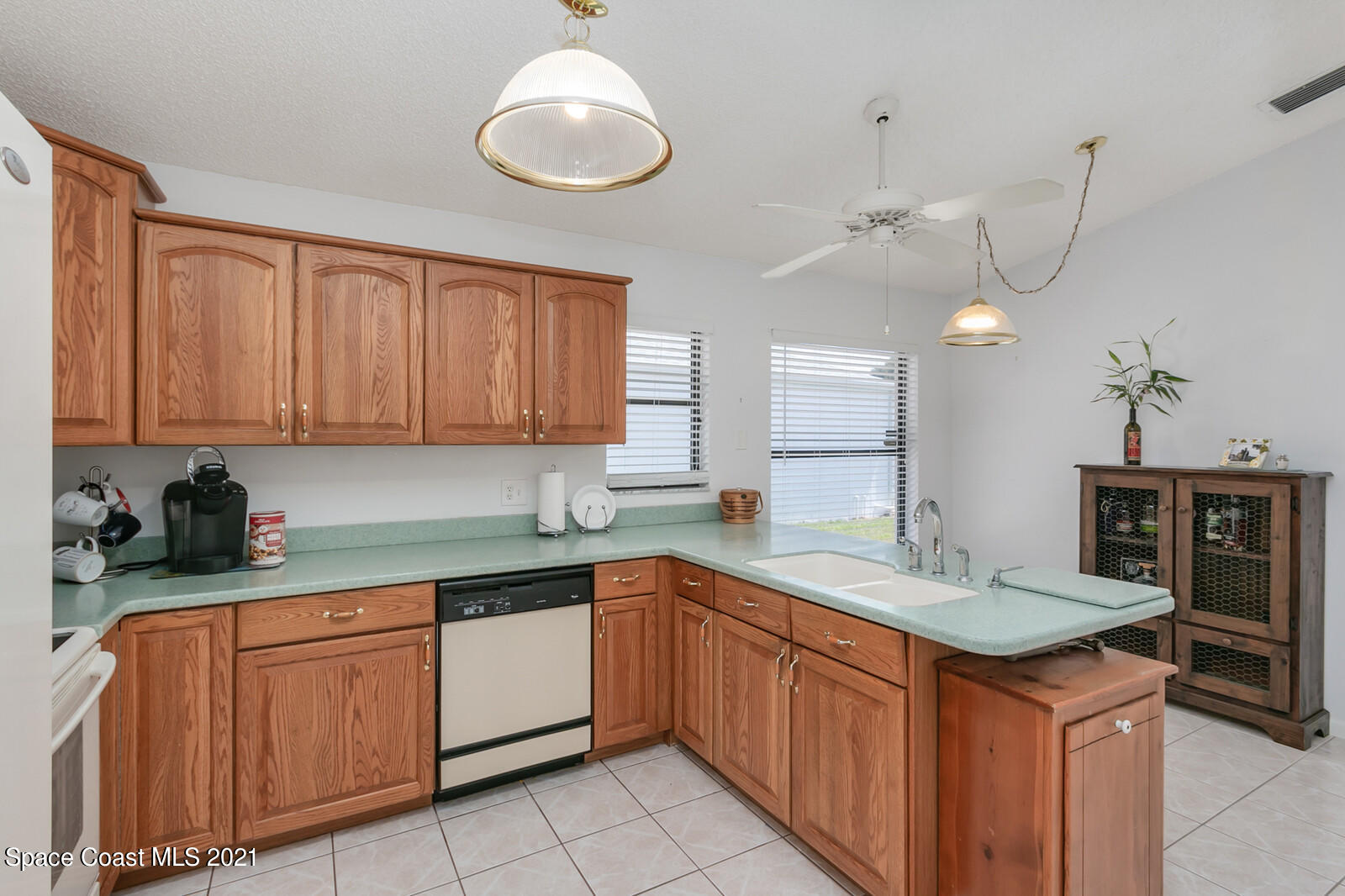 354 Myrtlewood Road Melbourne, FL 32940 - Photo 3 of 12 23_354Myrtlewood212_mls