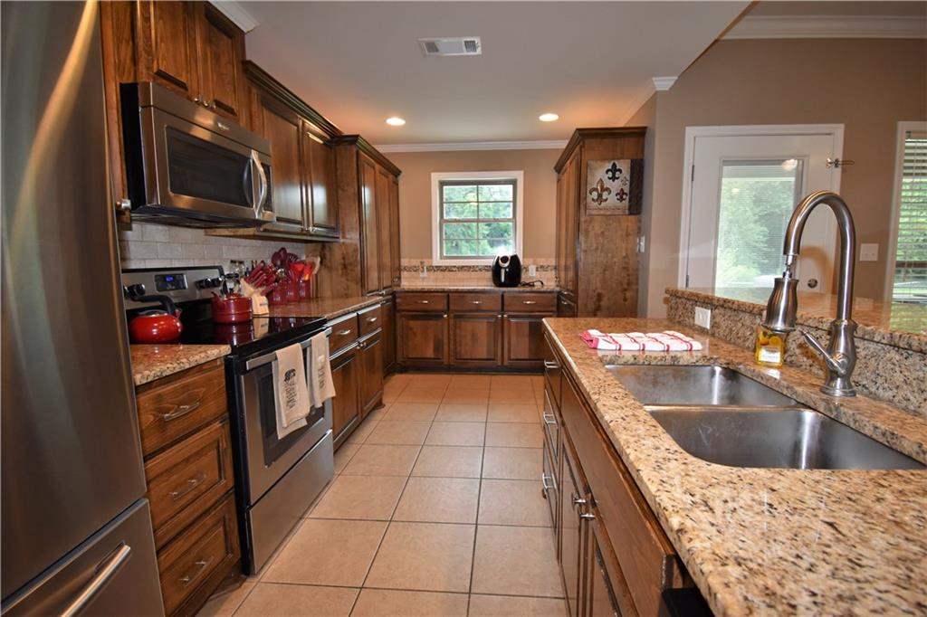 230 Taylor Road Dry Prong, LA 71423 - Photo 13 of 38 Gallery Image 13