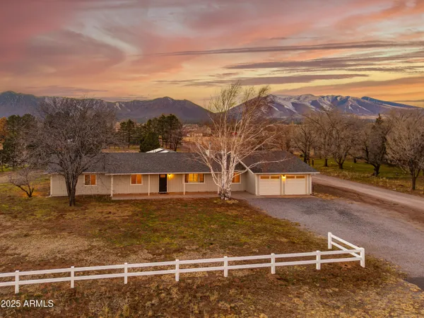 $975,000 | 8230 Koch Field Road, Flagstaff, AZ 86004