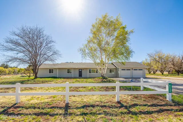 $995,000 | 8230 Koch Field Road, Flagstaff, AZ 86004