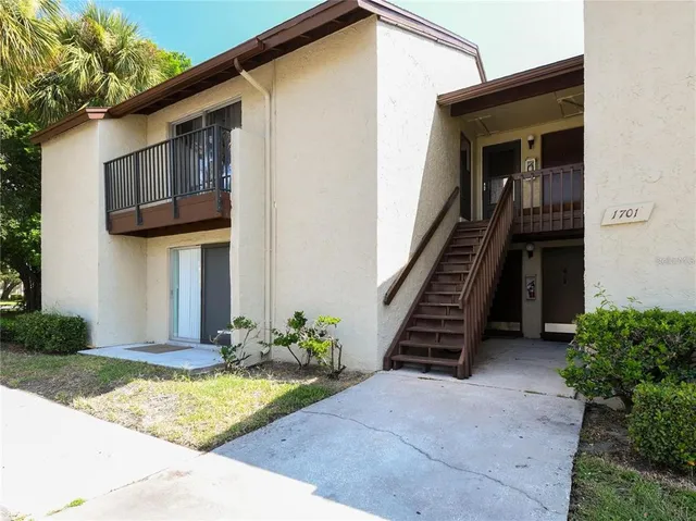 $112,995 | 4215 East Bay Drive, Unit 1701B, Clearwater, FL 33764