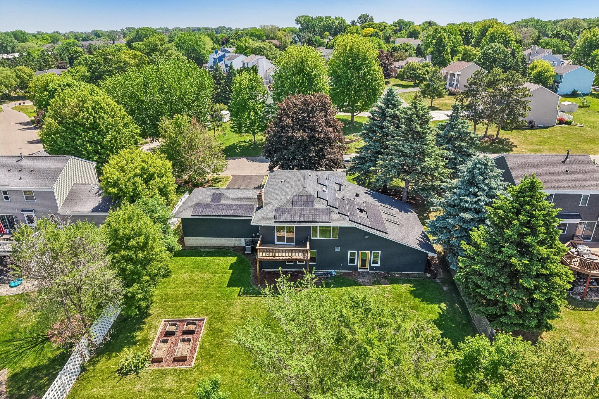 425 Crestview Drive South Maplewood, MN 55119 - Photo 78 of 82