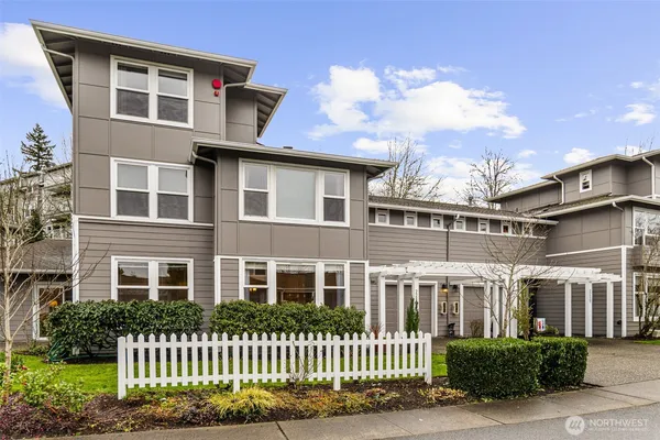 $439,000 | 22519 Southeast 38th Terrace, Unit 1423, Issaquah, WA 98029